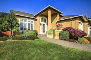 Bonney Lake Home, WA Real Estate Listing
